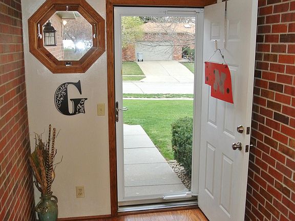 4th image of 3130 Shelley St