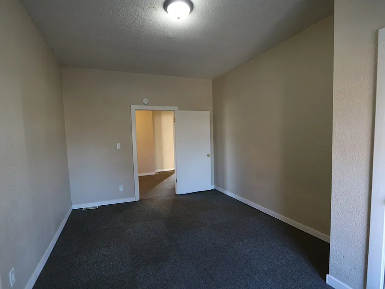 1409 Jefferson St — Photo 8