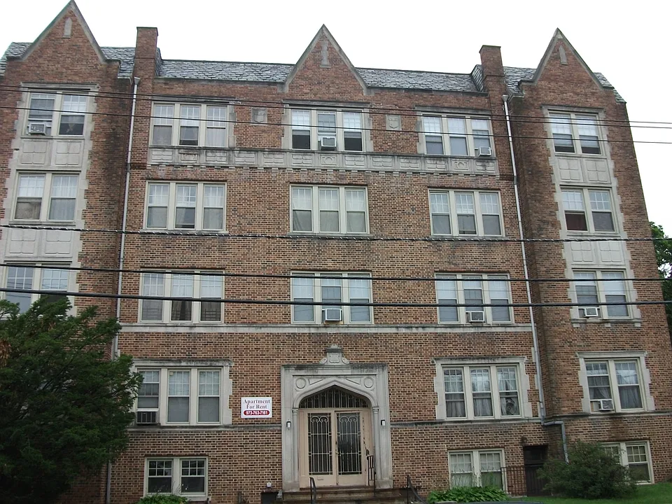 712 Stuyvesant Avenue