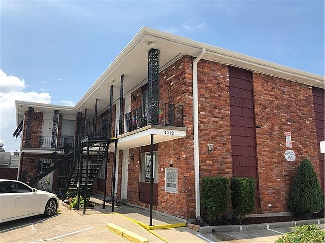 1st image of 3212 Belmont Pl APT E