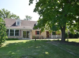 W156N5413 Pilgrim Rd, Menomonee Falls, WI 53051