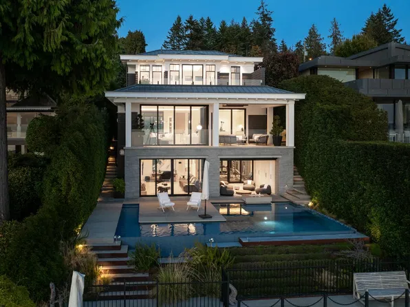 3156 Travers Ave, West Vancouver, BC V7V 1G3