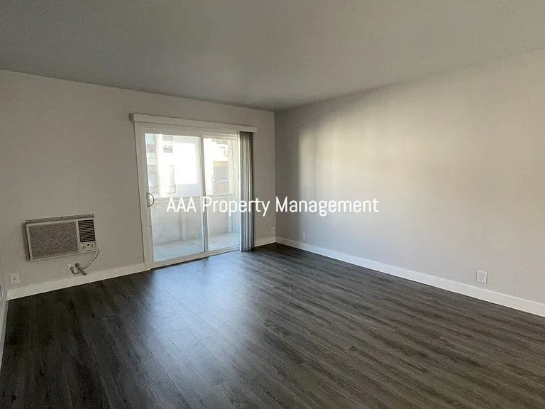1731 Ellis St #58 — Photo 6
