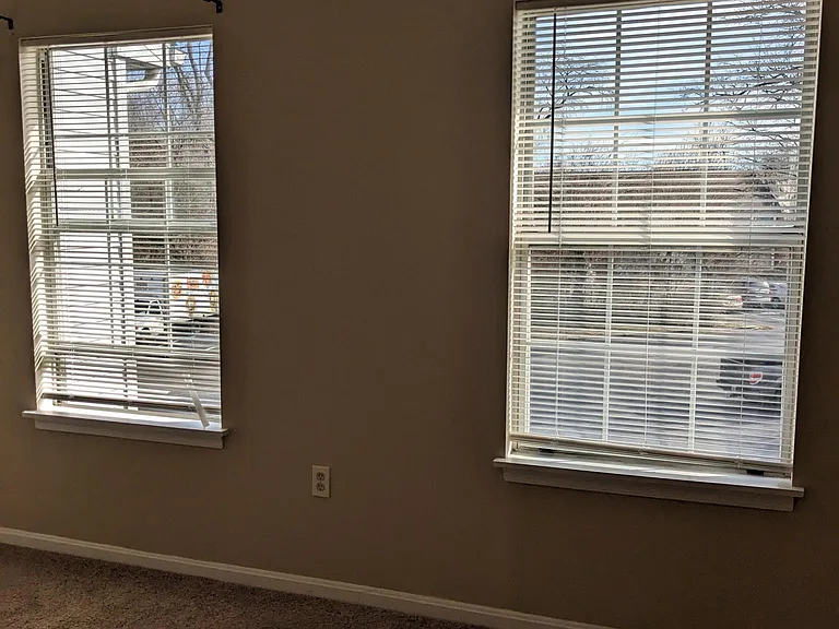 325 Cobble Creek Curv — Photo 4