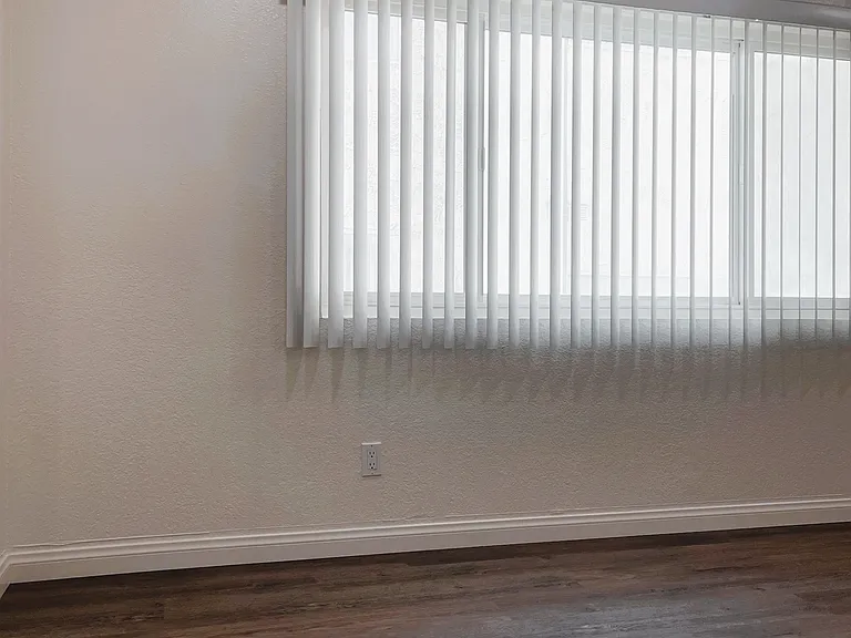 515 S Hobart Blvd #9 — Photo 19