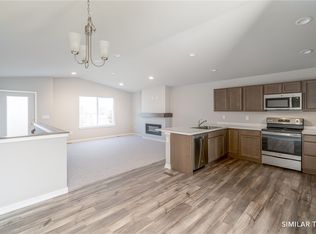 4438 Honey Bee Rdg, Des Moines, IA 50327