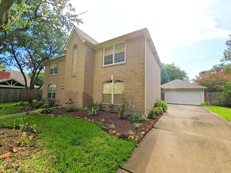 2502 Fairwind Dr — Photo 36