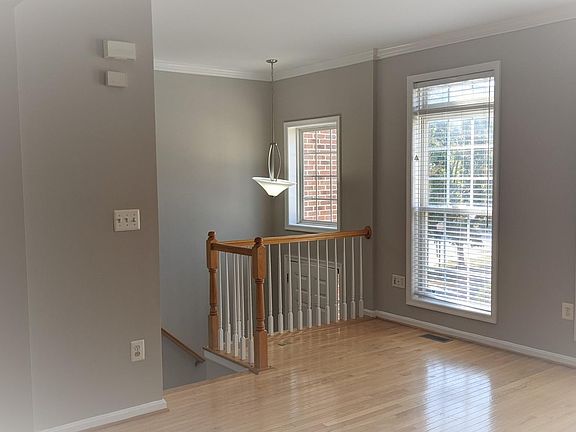 3rd image of 13602 Cedar Run Ln