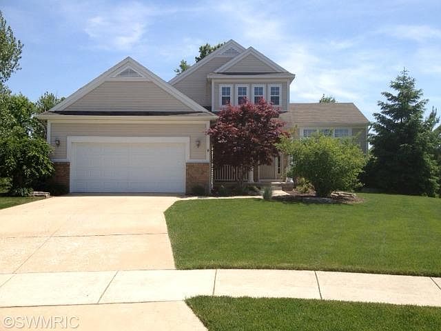 1st image of 2329 Beatrice Dr NE