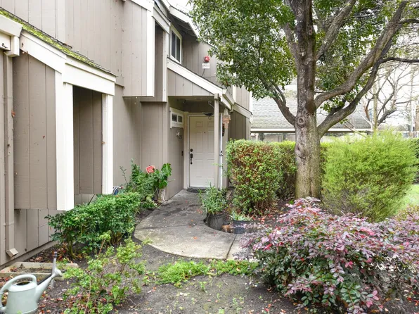 7755 Camino Colegio Drive, Rohnert Park, CA 94928