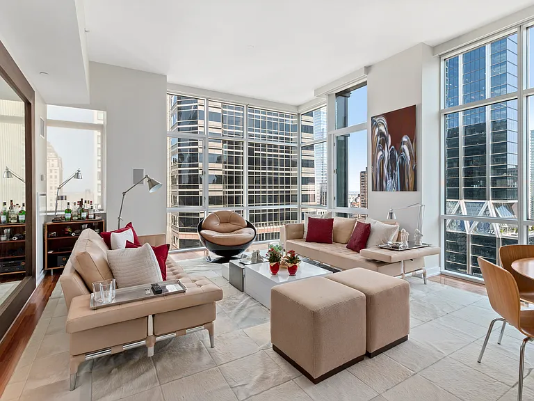 60 E 55th St #Penthouse 2 — Photo 3