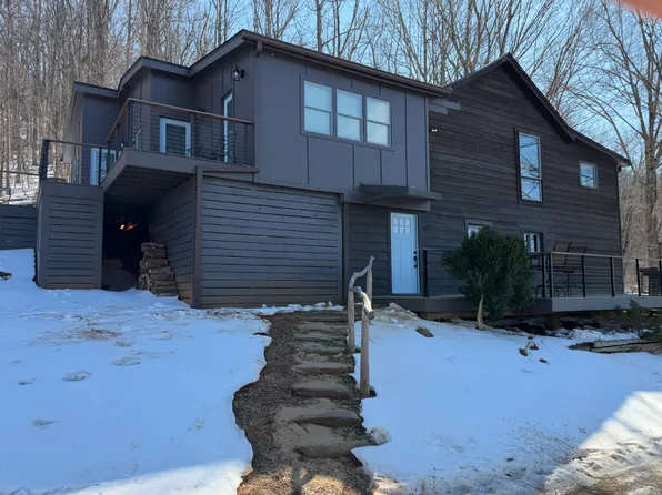 5300 Hedge Hall Ln, Covesville, VA 22931