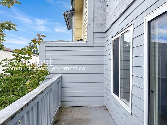 8823 Holly Dr #E206 — Photo 16