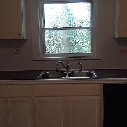 5th image of 4225 Alma Ave