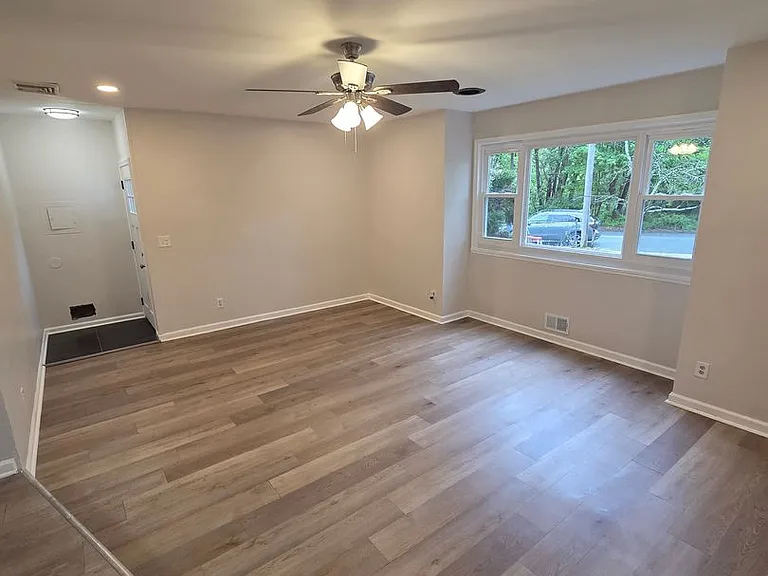 3 Freewood St — Photo 4