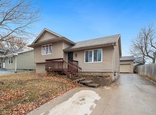 3214 SE 20th St, Des Moines, IA 50320