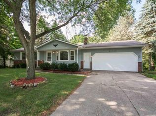 5175 Ten Mile Rd NE, Rockford, MI 49341