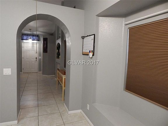 4th image of 1409 Helen Belle Dr