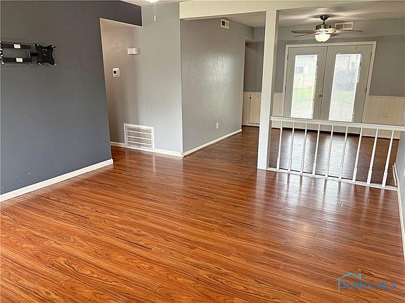 4th image of 20195 Taylor St