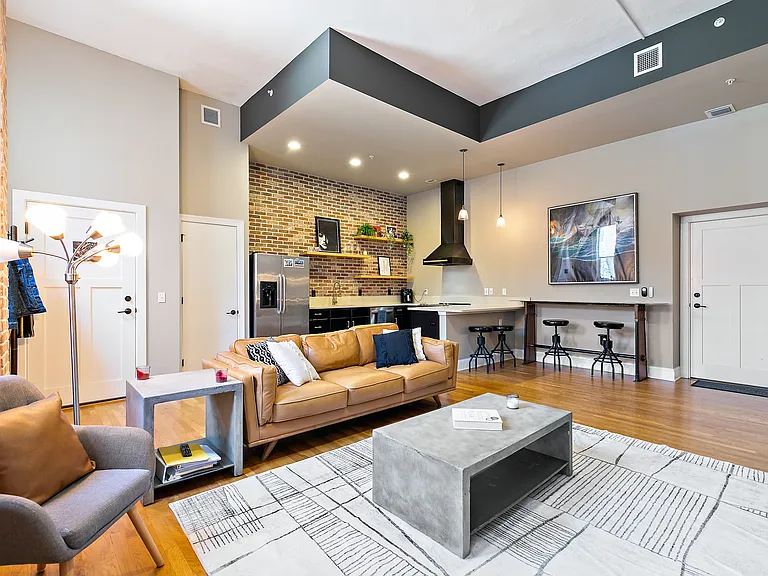 2525 College St #1105 — Photo 1