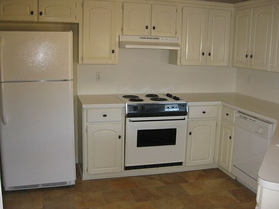 4th image of 214 Fair Oaks Dr
