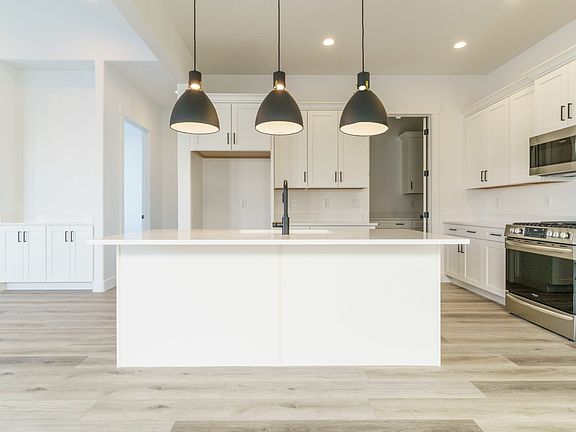 3rd image of 6721 W Lake Ave #21P6GC