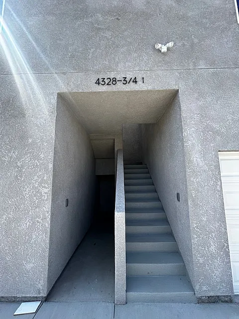 2 bed, 900 sqft, $2,650 — Photo 3