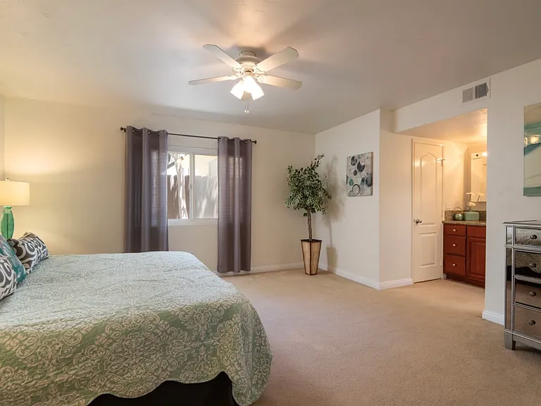3843 Riviera Dr — Photo 17
