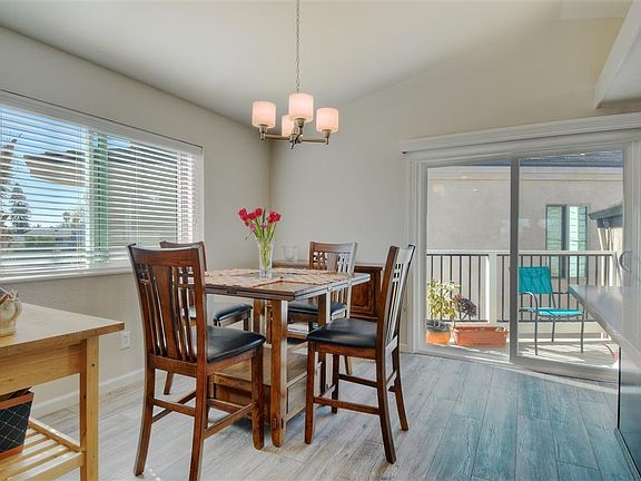 4th image of 2072 Emerald St