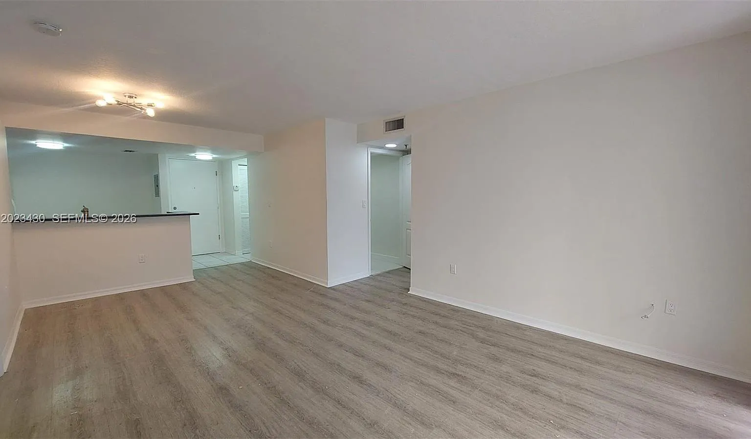 Capomar Condo — Photo 1