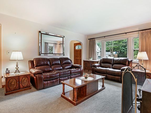 3671 Sunnyside St Shrub Oak, NY (08 of 30).jpg