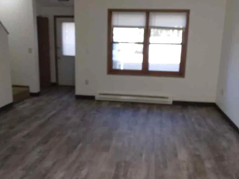 406 N Barkman St #2 — Photo 2