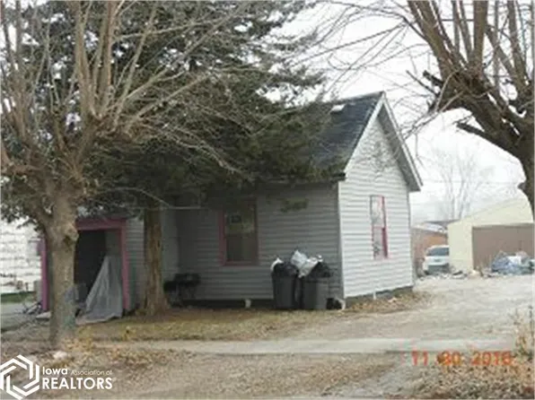 317 N 10th Ave, Marshalltown, IA 50158
