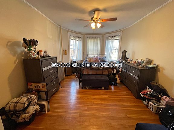 2nd image of 16 Fuller St #2A