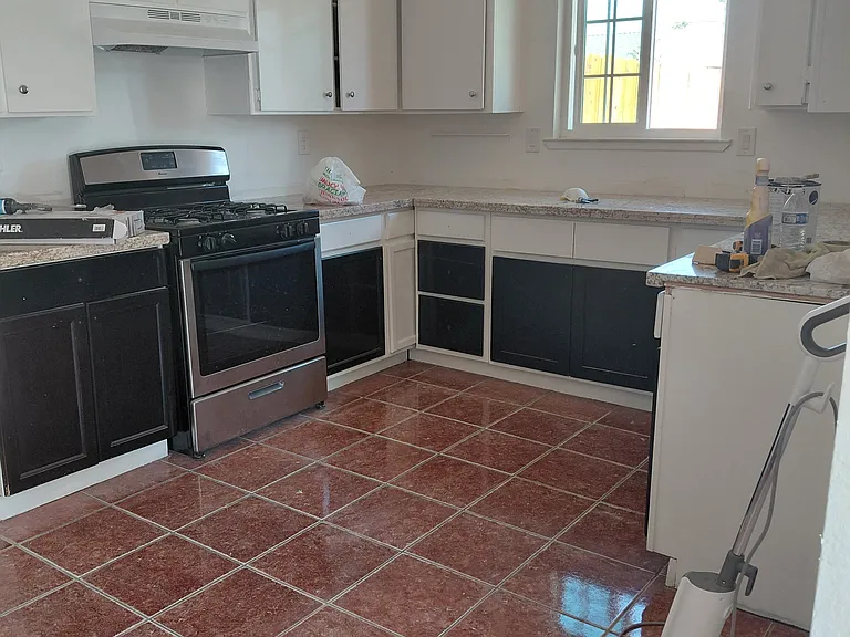 1541 N Central Ct — Photo 7