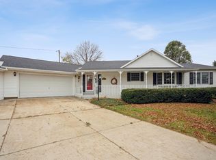 8401 Eldora Rd, Hudson, IA 50643