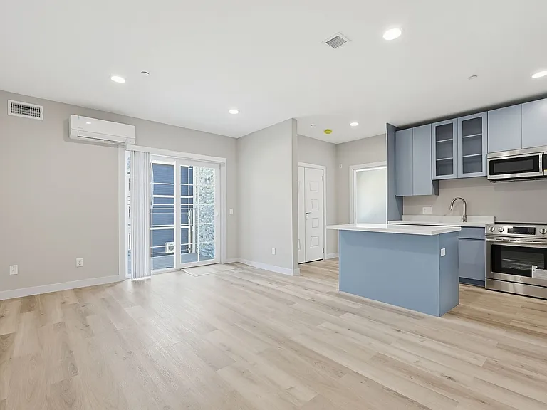 Taj Estates of Franklin II — Photo 164