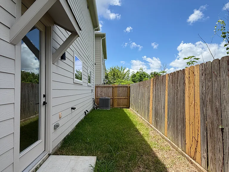 5815 Highland Sky Ln — Photo 23