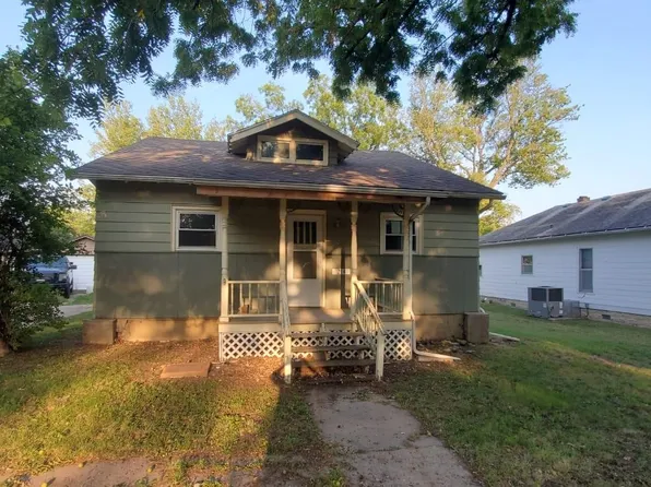 214 S Mulberry St, Eureka, KS 67045