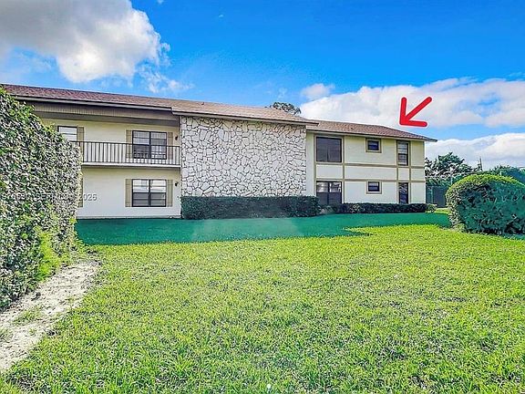 2nd image of 5894 Longbow Ln APT 6