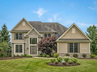 40W985 Brown Rd, St Charles, IL 60175