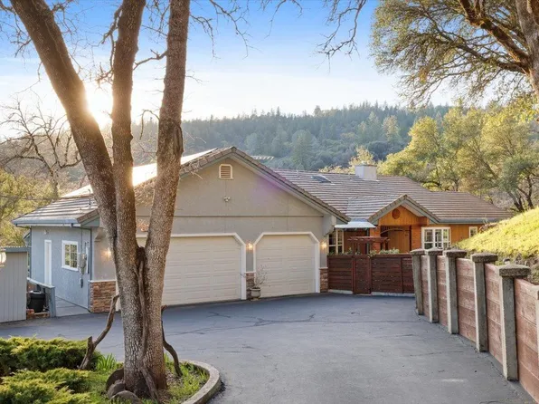 11822 Lodestar Dr, Grass Valley, CA 95949