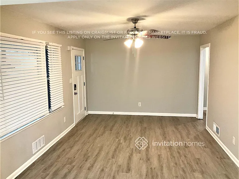 2813 Battlecrest Dr — Photo 2