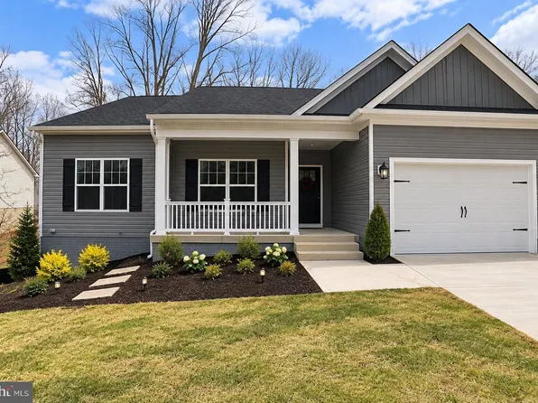 5703 Dogwood Tree Ln, Mineral, VA 23117