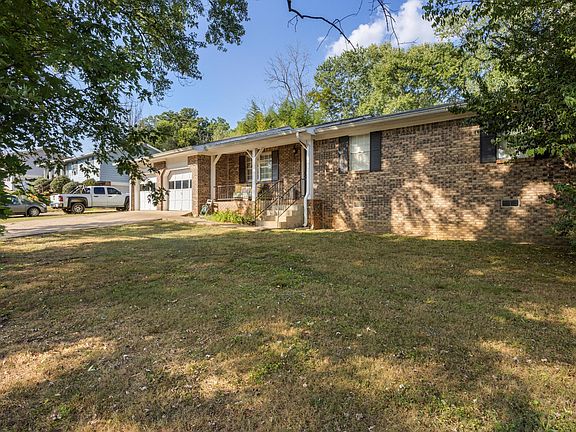 2nd image of 1411 Caramel Cir