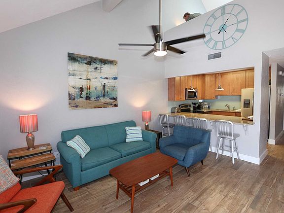 4th image of 112 37th St #D
