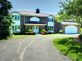 183 Saddle Brook Dr, Oak Brook, IL