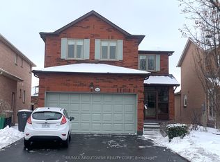 4766 Wild Rose St, Mississauga, ON L5M 5M6