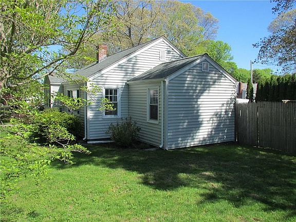 2nd image of 108 Hunt Ave