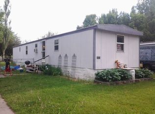 2471 Lawndale Rd, Grand Forks, ND 58201